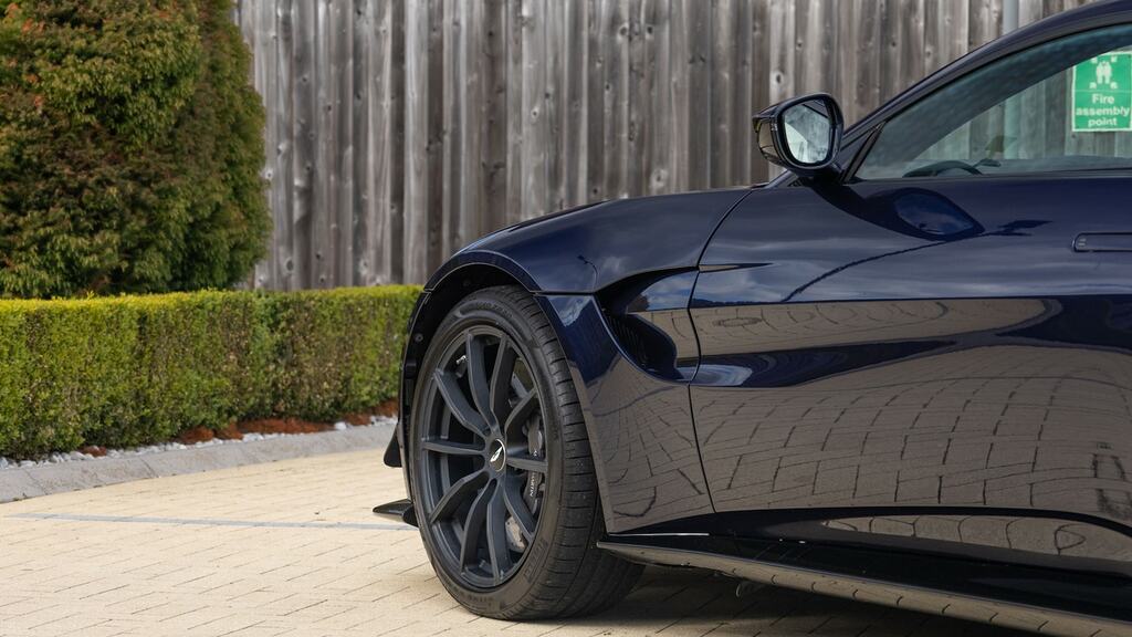 Aston Martin V8 V8 Black #46