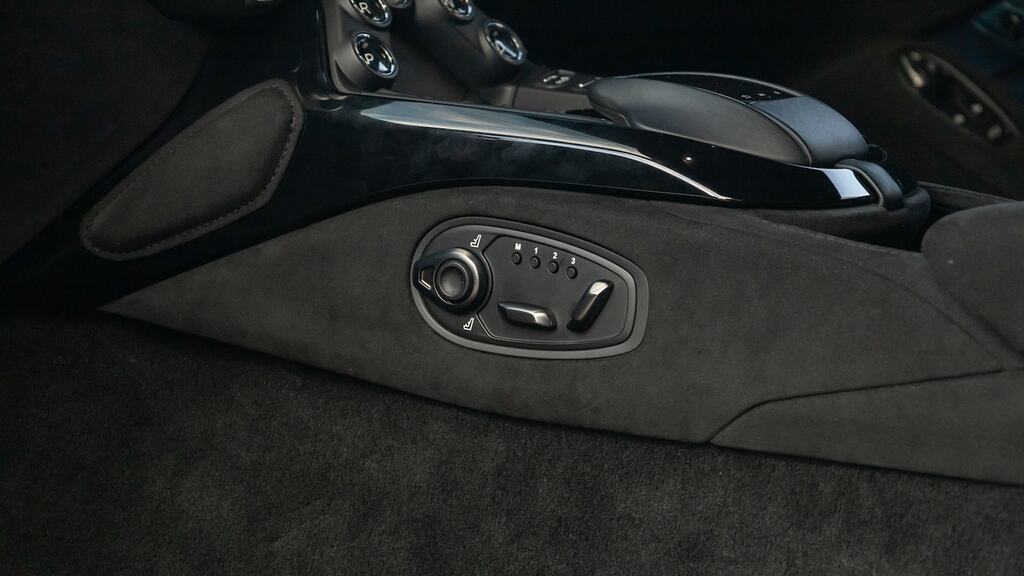 Aston Martin V8 V8 Black #62