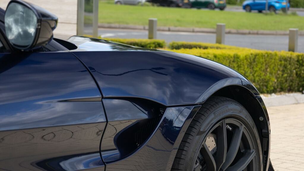 Aston Martin V8 V8 Black #12