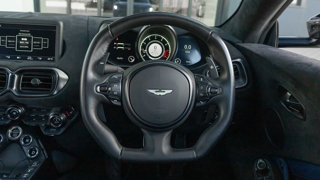 Aston Martin V8 V8 Black #17