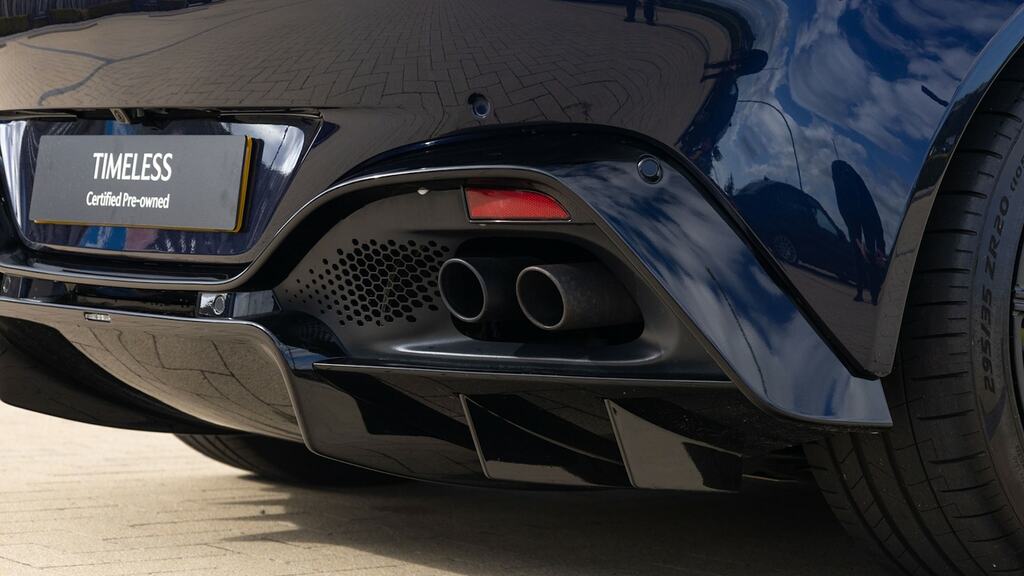 Aston Martin V8 V8 Black #55