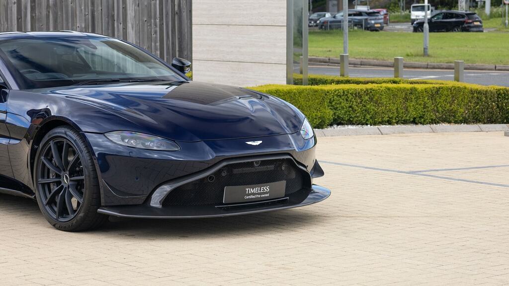 Aston Martin V8 V8 Black #23