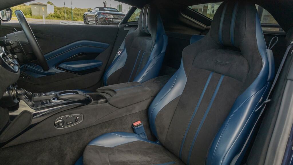 Aston Martin V8 V8 Black #19