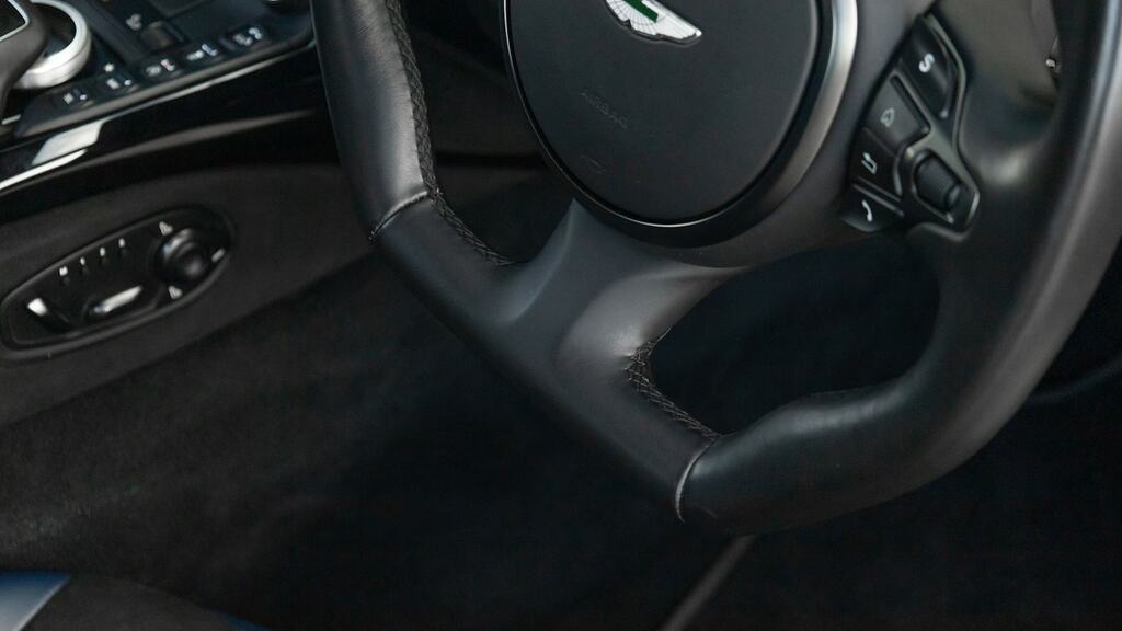 Aston Martin V8 V8 Black #70