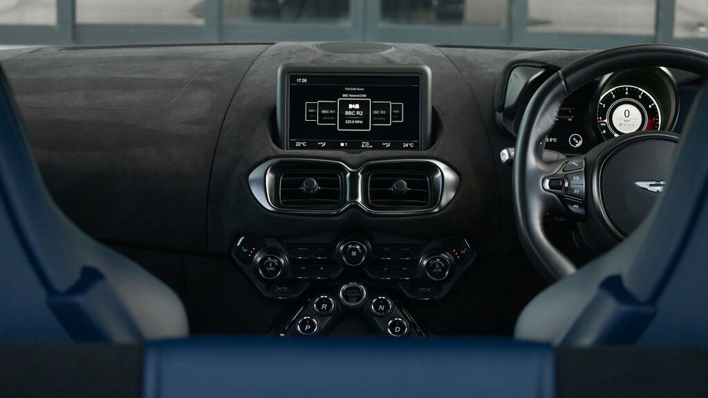 Aston Martin V8 V8 Black #67