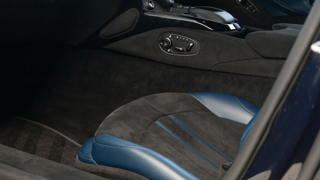 Aston Martin V8 V8 Black #60