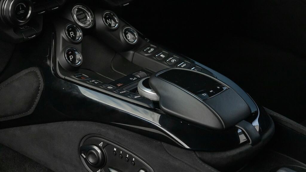 Aston Martin V8 V8 Black #63