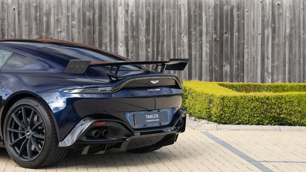 Aston Martin V8 V8 Black #47