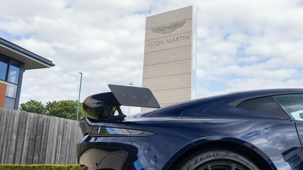 Aston Martin V8 V8 Black #38