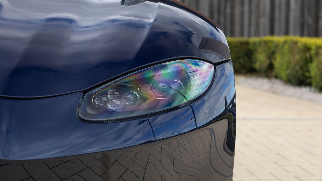 Aston Martin V8 V8 Black #13