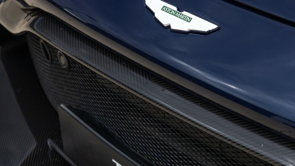 Aston Martin V8 V8 Black #28