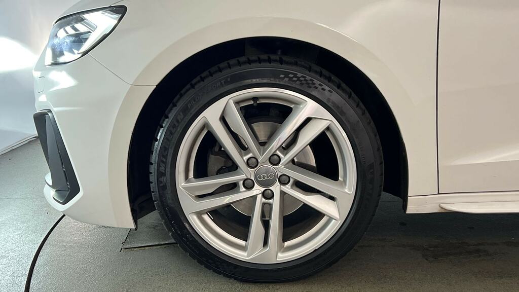 Audi A1 35 Tfsi S Line KR19POF White #5