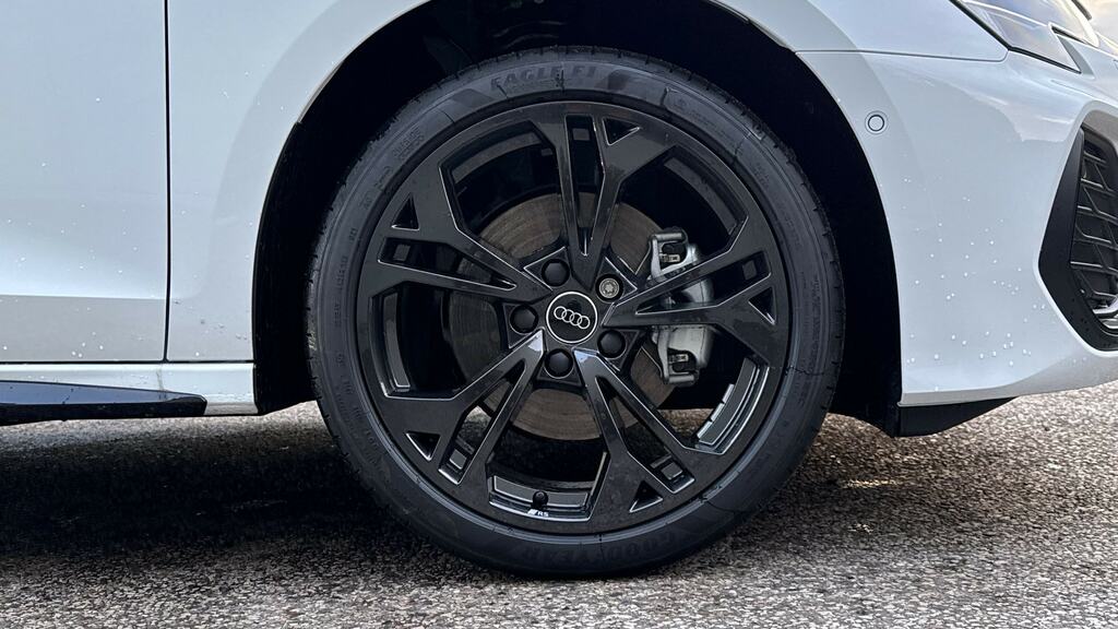 Audi A3 1.5 Tfsi E 204 Black Ed S Tronic Tech Pack YB75GRU White #5