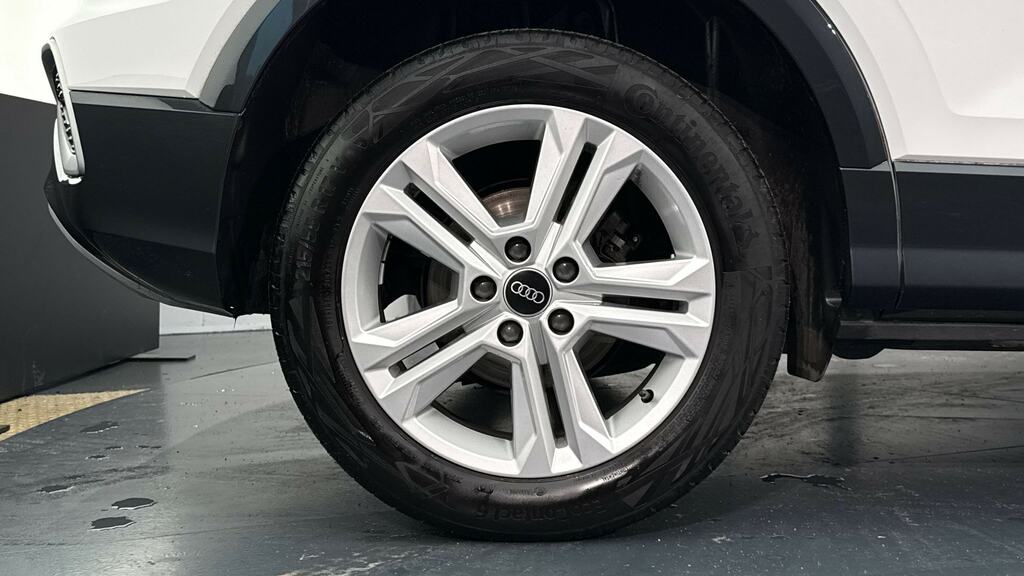 Audi Q2 30 Tfsi Sport YC23EUE White #5