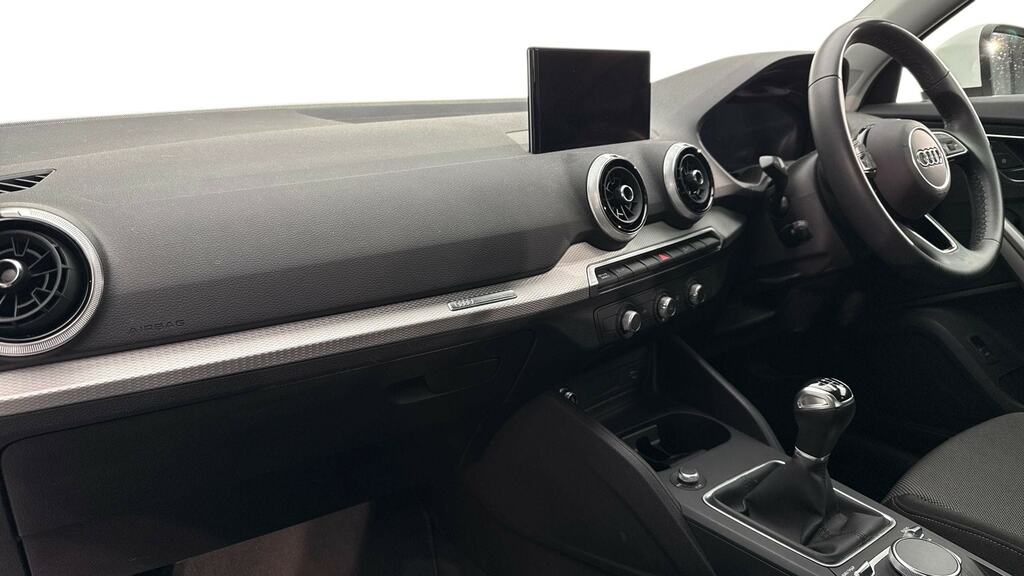 Audi Q2 30 Tfsi Sport YC23EUE White #2