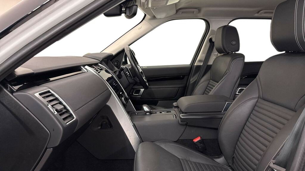 Land Rover Discovery 3.0 D300 S LB22XAR White #3