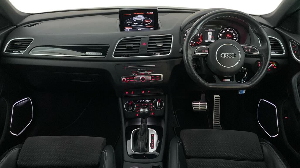 Audi Q3 2.0T Fsi Quattro Black Edition S Tronic GD18HXV White #6