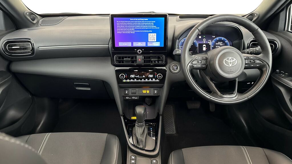 Toyota Yaris Cross 1.5 Hybrid 130 Premiere Edition Cvt VU25LBE Green #6