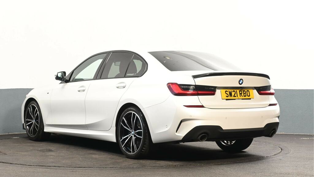 BMW 3 Series 320I M Sport Step SW21RBO White #2