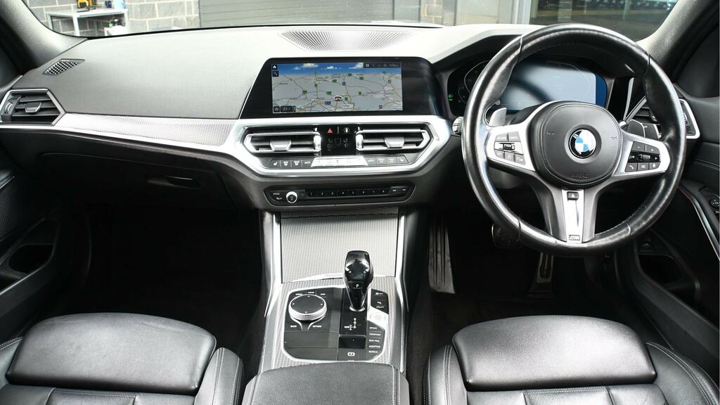 BMW 3 Series 320I M Sport Step SW21RBO White #4