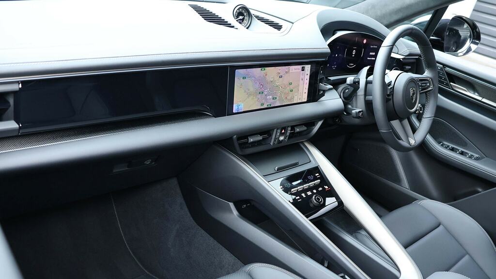 Porsche Macan 470Kw Turbo 100Kwh SG26ZPW Black #3