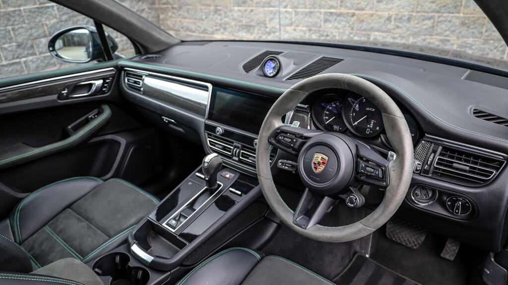 Porsche Macan Gts Pdk YK23UJN Black #5