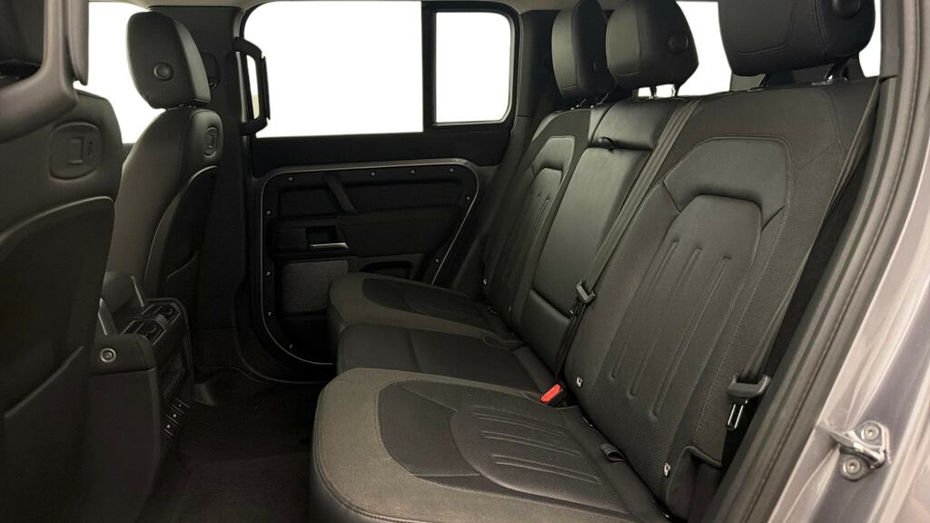 Land Rover Defender 110 2.0 D200 S 110 Grey #4