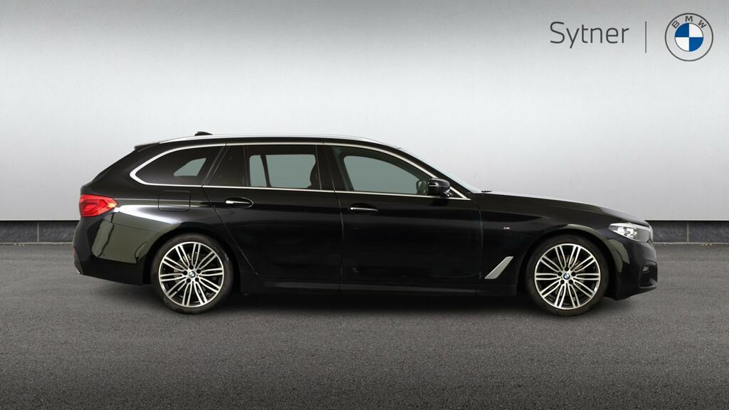 BMW 5 Series 520D M Sport YJ67XYM Black #3