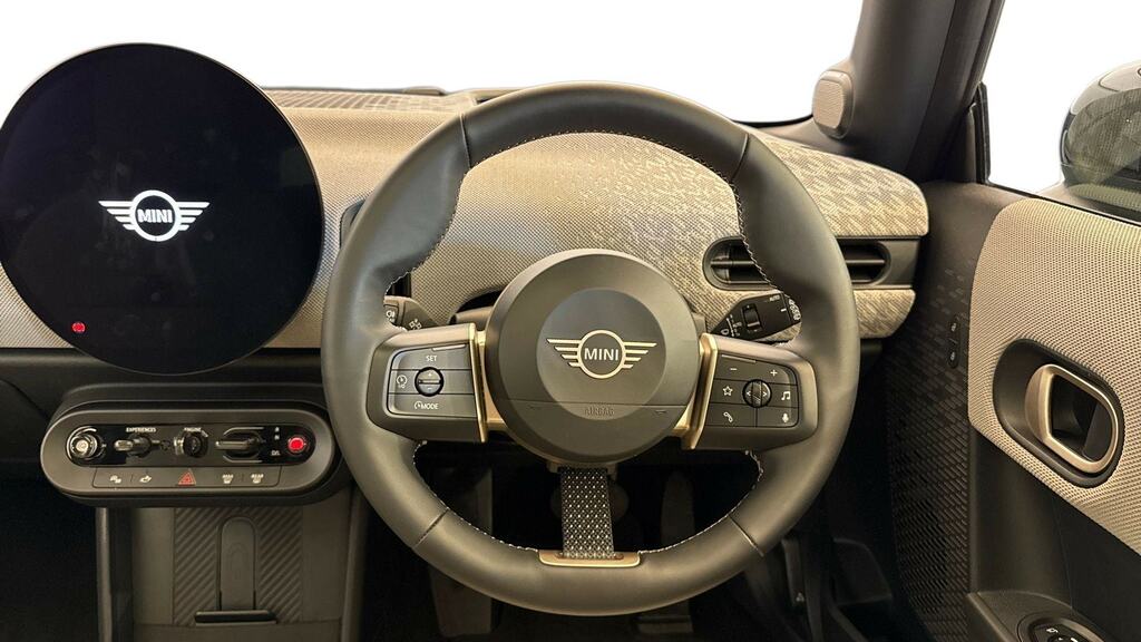 Mini Hatch 1.5 C Exclusive Level 2 YG74UJB Green #5
