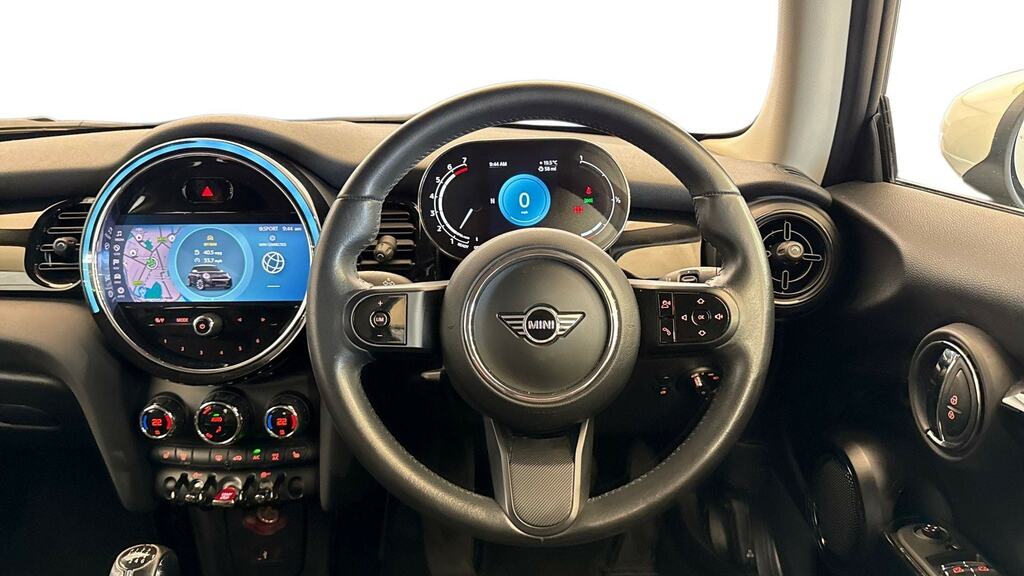 Mini Hatch 1.5 Cooper Classic Comfortnav Pack VK21TKN Black #5