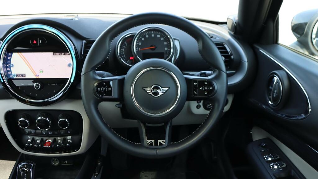Mini Clubman 1.5 Cooper Exclusive Premium Plus 6Dr HX72XSV Black #5