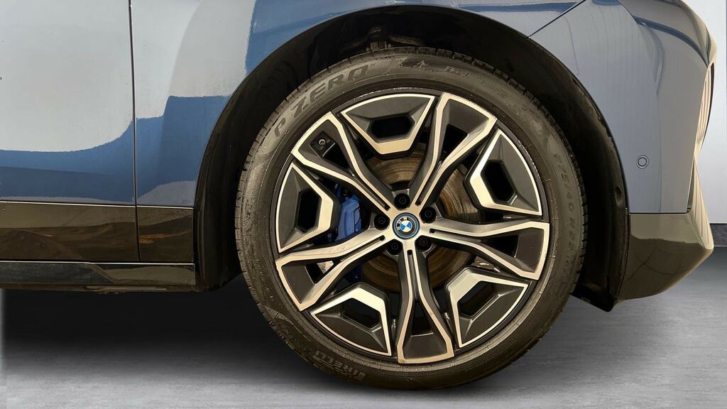 BMW iX 240Kw Xdrive40 M Sport Edition 76.6Kwh MJ72XUL Blue #3