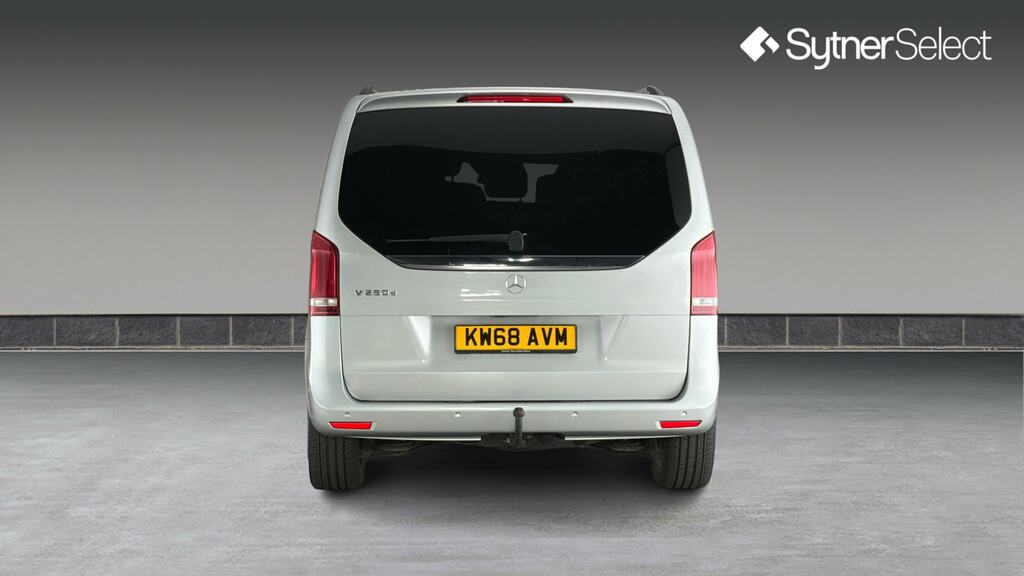 Mercedes-Benz V Class V250 D Amg Line KW68AVM Silver #5