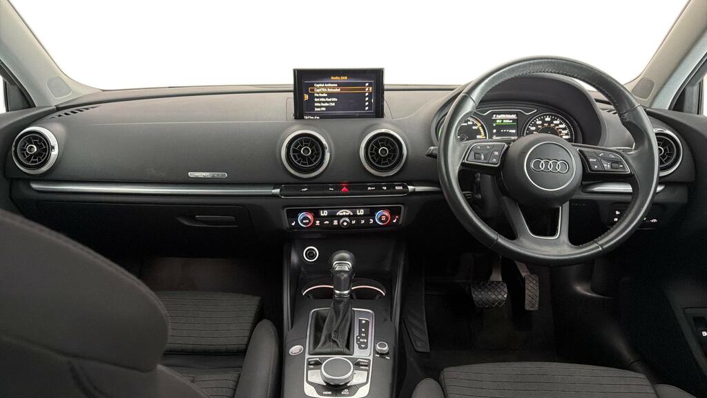 Audi A3 1.4 Tfsi E-tron S Tronic Black #6