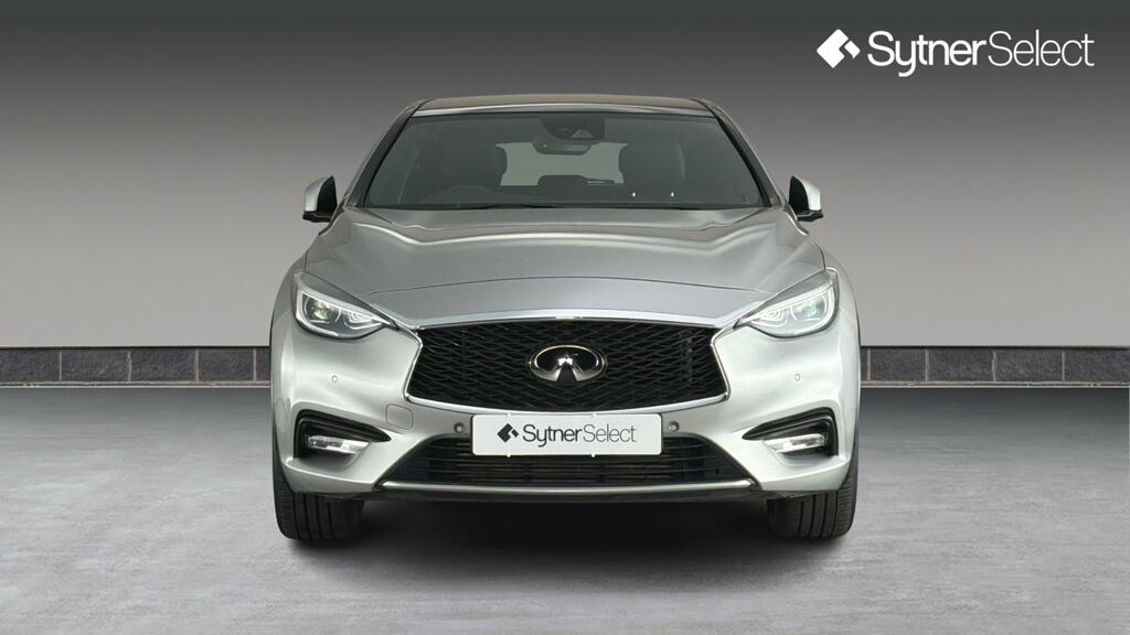 Infiniti Q30 2.2D Premium Tech Dct Awd Silver #4