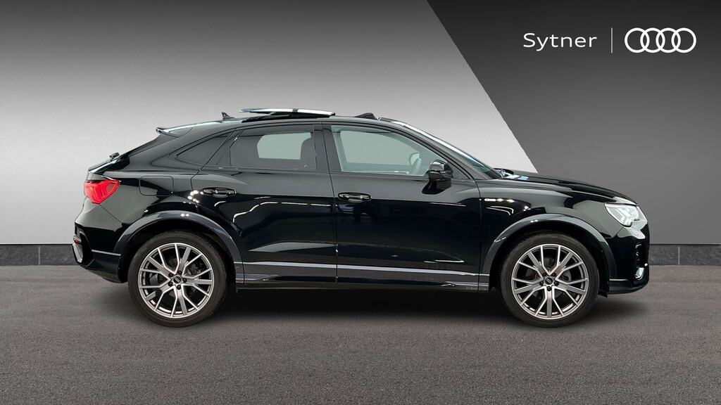 Audi Q3 35 Tfsi Black Edition S Tronic Tech Pro LT24MWW Black #4