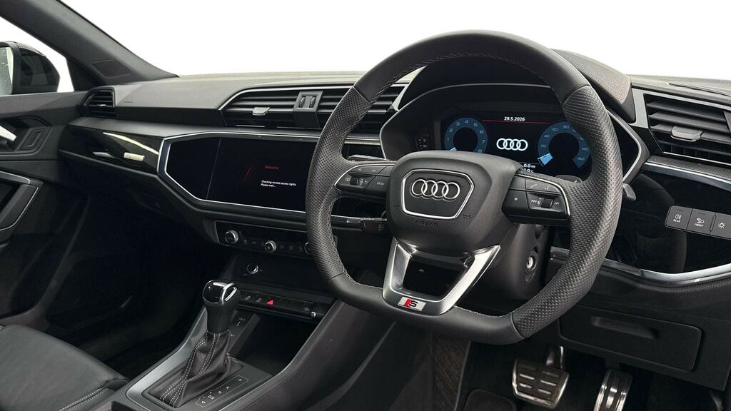 Audi Q3 35 Tfsi Black Edition S Tronic YC25LXL Grey #6
