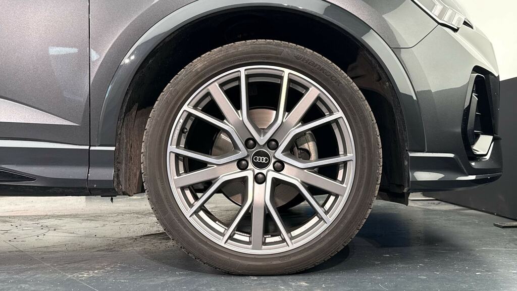 Audi Q3 35 Tfsi Black Edition S Tronic YC25LXL Grey #5