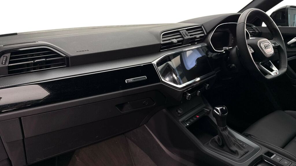 Audi Q3 35 Tfsi Black Edition S Tronic YC25LXL Grey #2