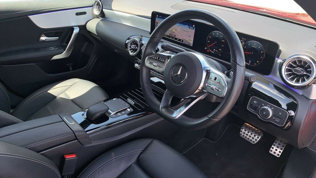 Mercedes-Benz CLA Class Cla 200 Amg Line Premium Tip Red #3