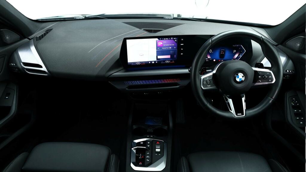 BMW 1 Series 120 M Sport Step YA25FYF Black #4