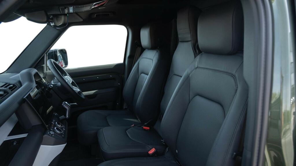 Land Rover Defender 110 3.0 D250 Hard Top X-dynamic Hse 3 Seat YK26BSV Green #4