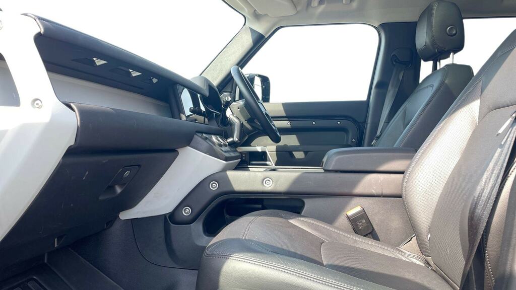 Land Rover Defender 110 2.0 P400e Xs Edition 110 YH24WER Black #3