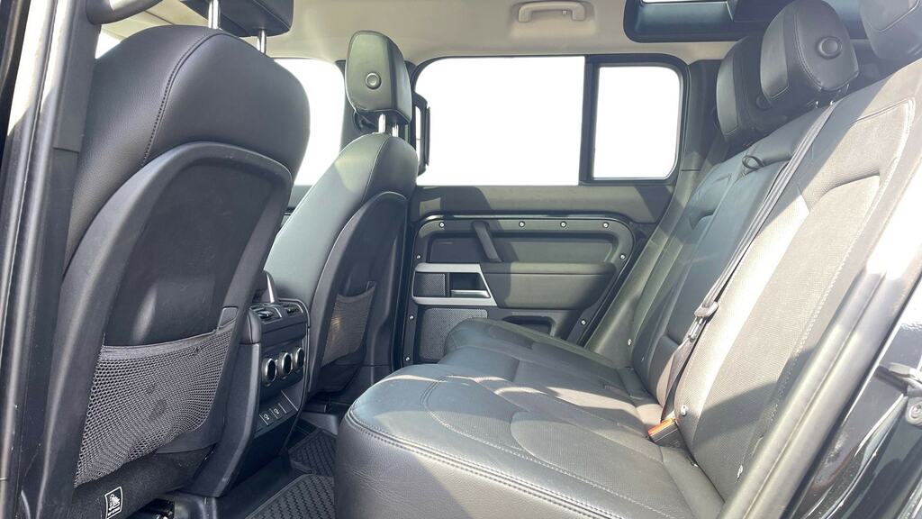 Land Rover Defender 110 2.0 P400e Xs Edition 110 YH24WER Black #4