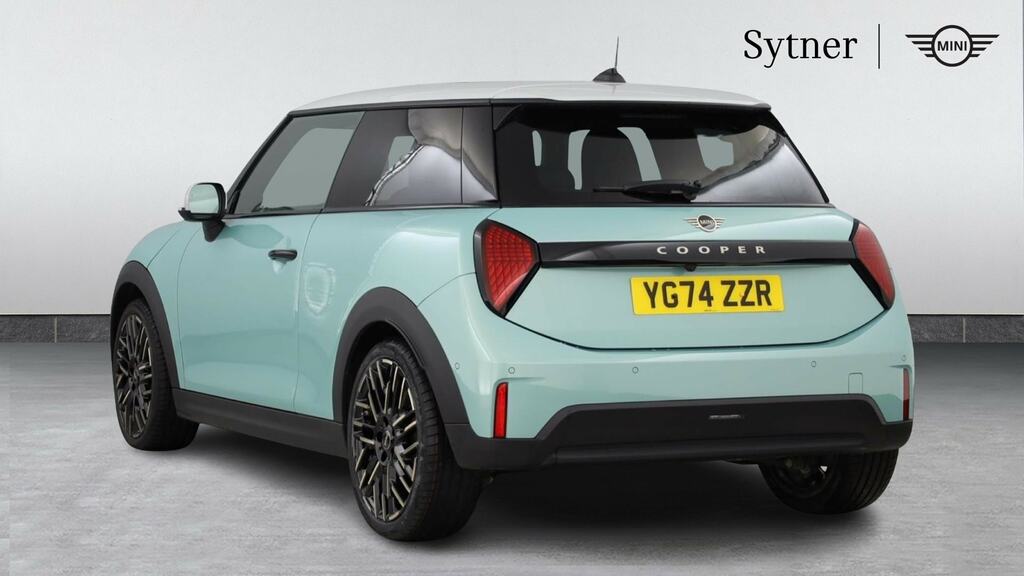 Mini Hatch 1.5 C Exclusive Level 2 YG74ZZR Green #2