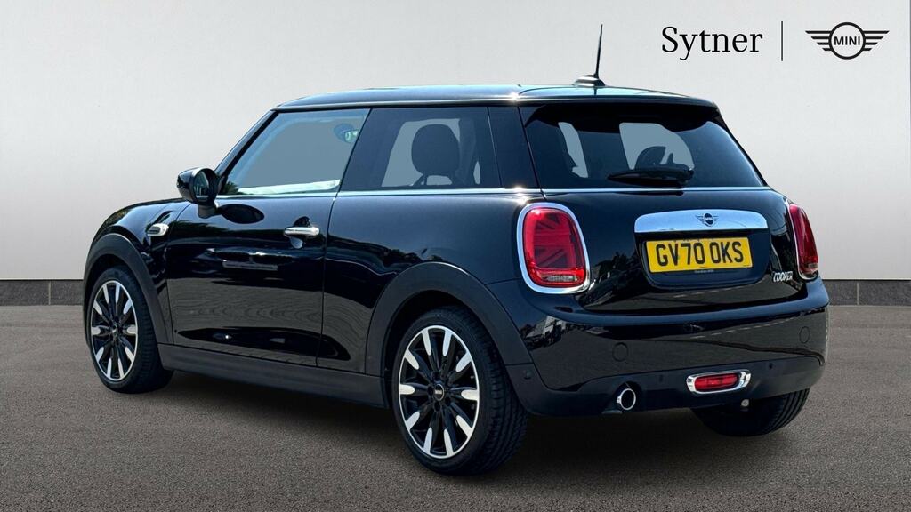 Mini Hatch 1.5 Cooper Exclusive II Comfortnav Pck GV70OKS Black #2
