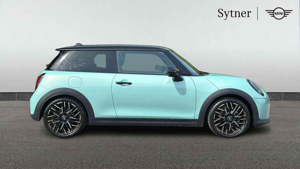 Mini Hatch 1.5 C Exclusive Level 2 YA25LLC Green #3