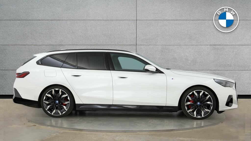 BMW i5 250Kw Edr40 M Sport Pro 84Kwh Techcomf YH25WZR White #3
