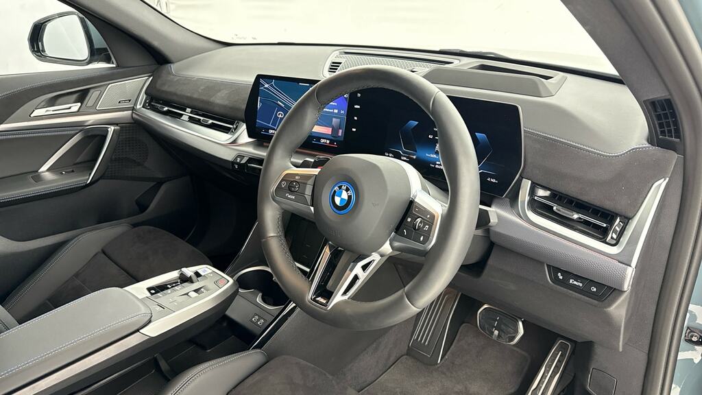BMW iX2 150Kw Edrive20 M Sport 65Kwh Techpro YG75TPO Green #6