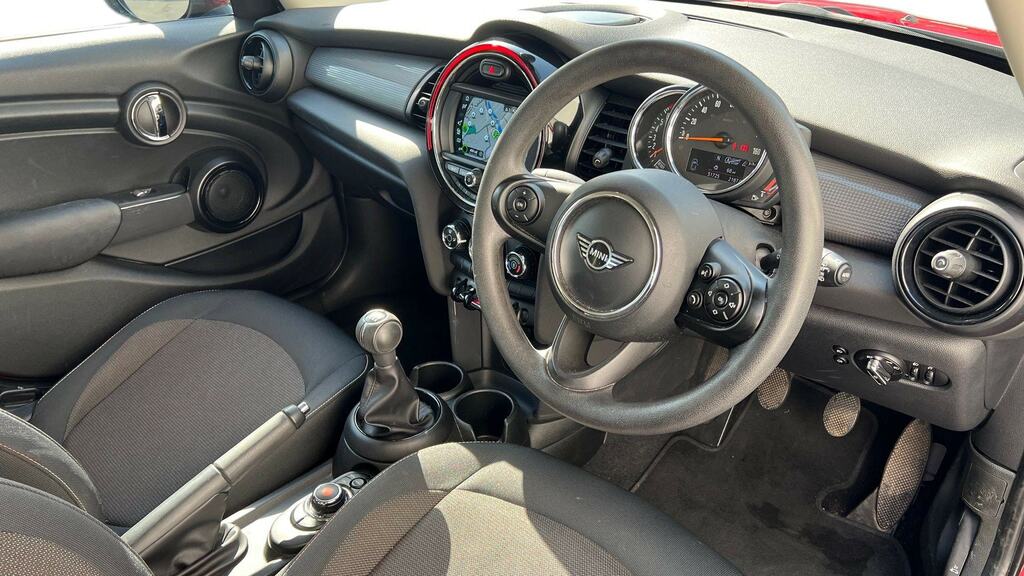 Mini Hatch 1.5 Cooper Classic II Nav Pack FE20YNY Red #6